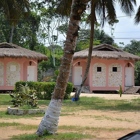 Hotel Tara Plage Kribi Ngoại thất bức ảnh